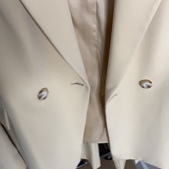 Cream Two Piece Suit - Picture 6 of 8